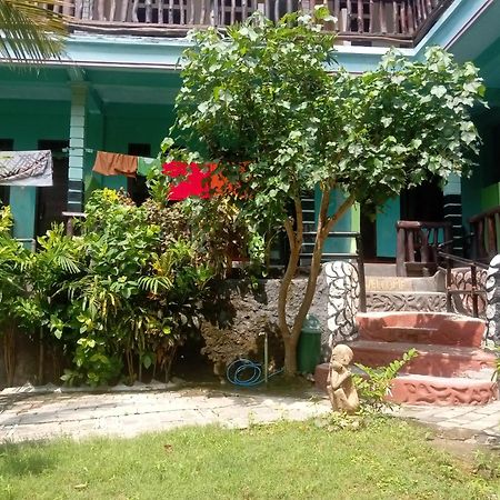 Breeze Hostel Kuta  Kültér fotó